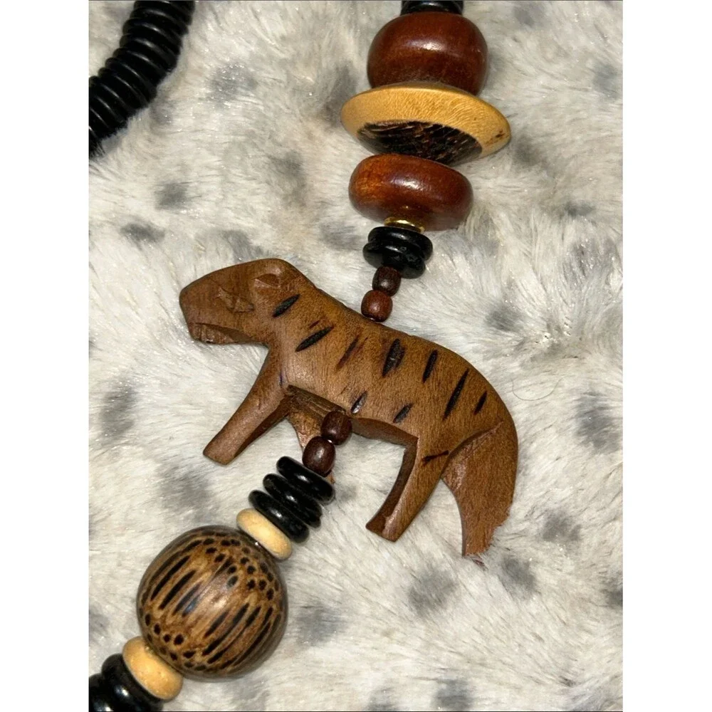 Handcrafted Vintage Wooden Animal Pendant Necklace - Women Jewelry EUC